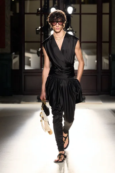 Look 31
